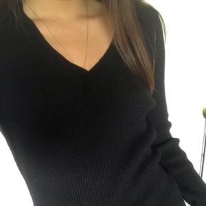 Black v neck knit sweater